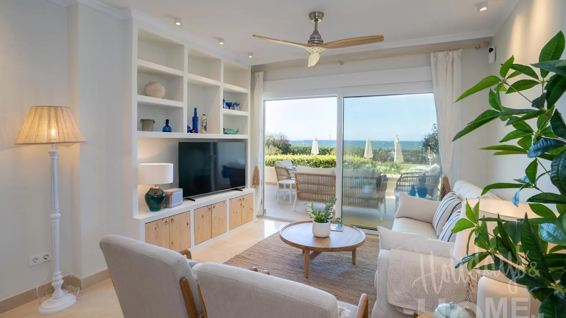 Apartment Beachfront Complex Neptuno III , Sea Views, Pool And Garden,Elviria Marbella