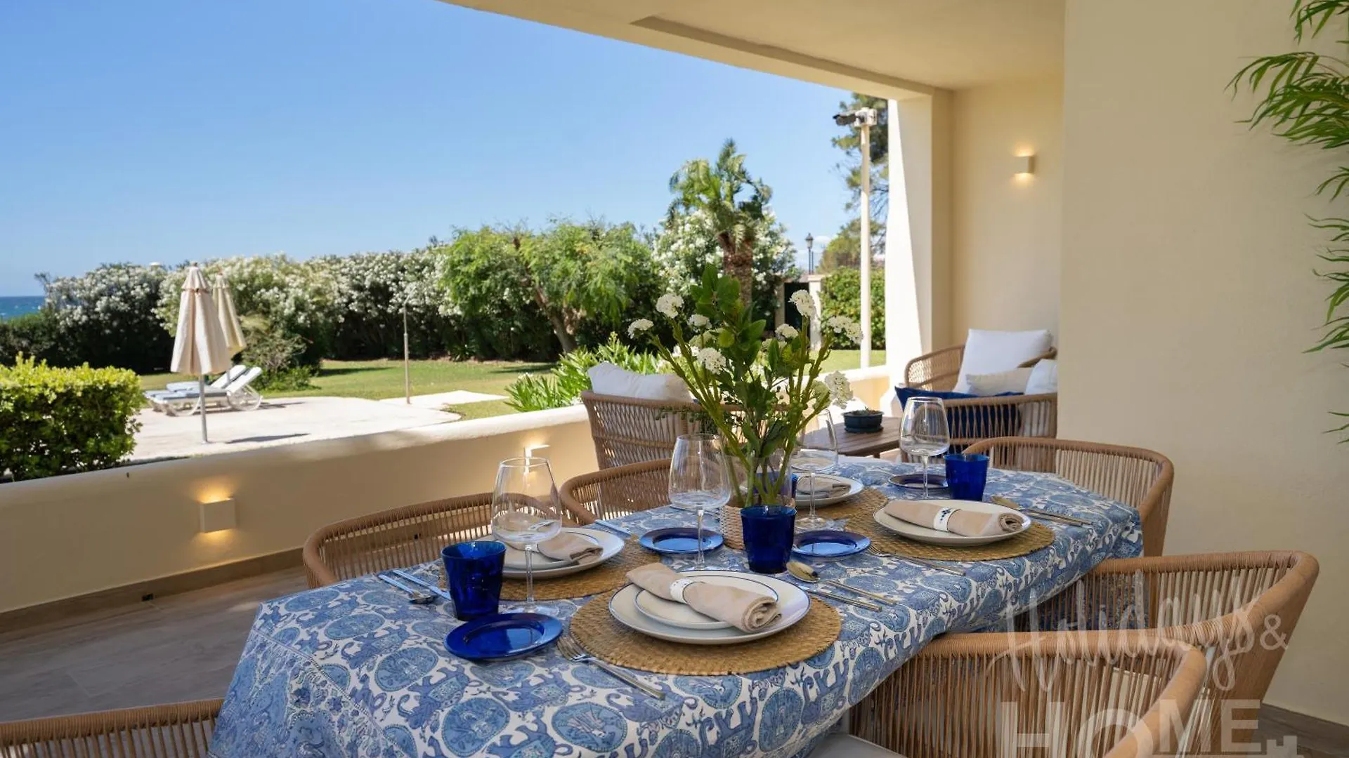 Beachfront Complex Neptuno III , Sea Views, Pool And Garden,Elviria Marbella