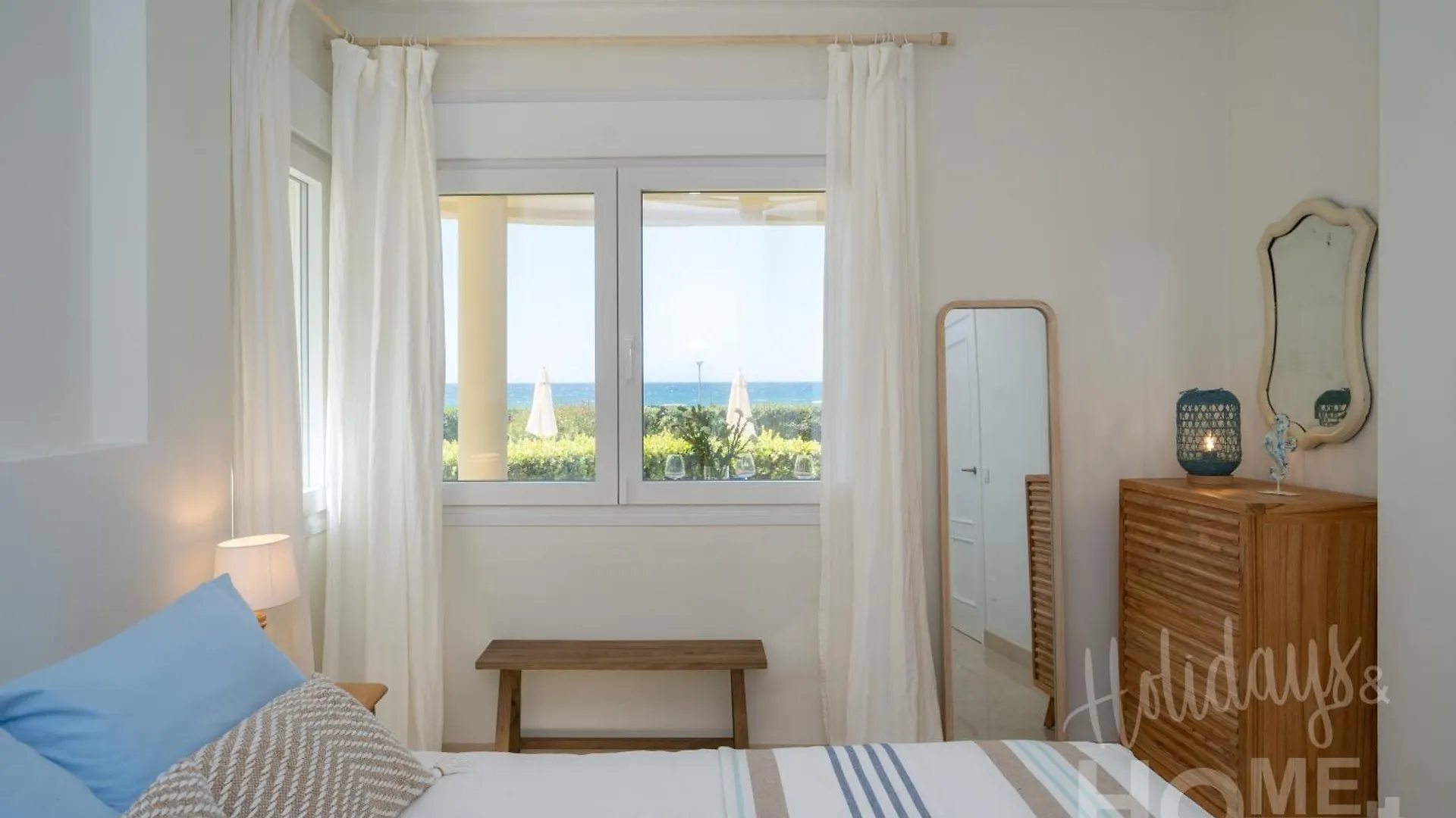 Beachfront Complex Neptuno III , Sea Views, Pool And Garden,Elviria Marbella Apartment