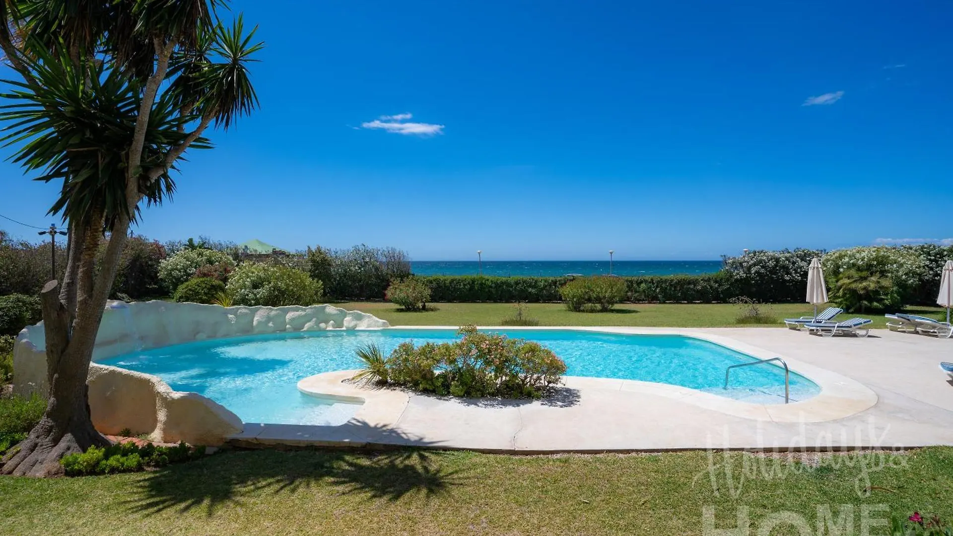 Beachfront Complex Neptuno III , Sea Views, Pool And Garden,Elviria Marbella